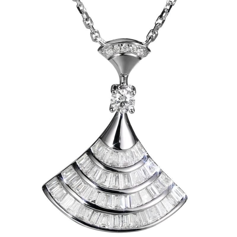Bv1g*ai necklaces